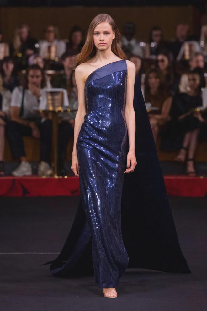 长款连衣裙40款 女性魅力爆棚的Alexis Mabille 2024年秋冬高级定制系列(图19)