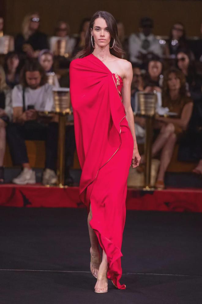 长款连衣裙40款 女性魅力爆棚的Alexis Mabille 2024年秋冬高级定制系列(图17)